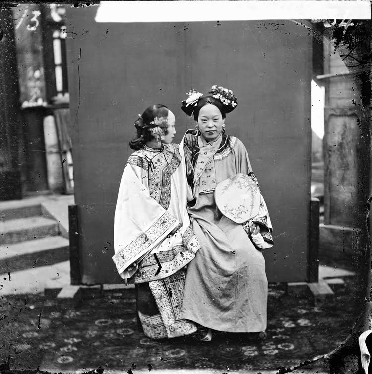 L0055927 Manchu bride in her wedding cloths