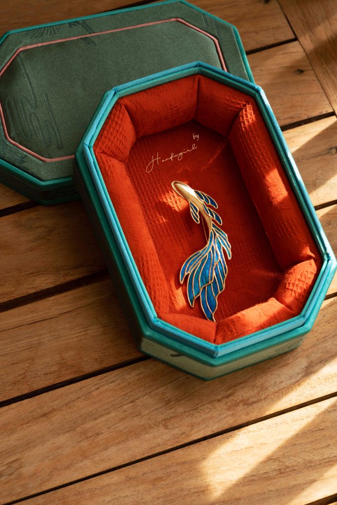 The Orient of Flow Brooch