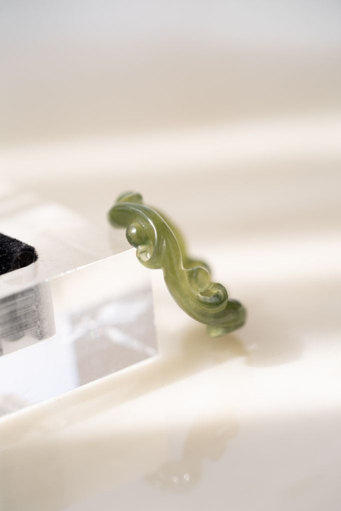 Tang Vines (Serpentine Ring) 岫唐草
