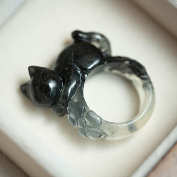 Charming Black Serpentine Jade Cat Ring