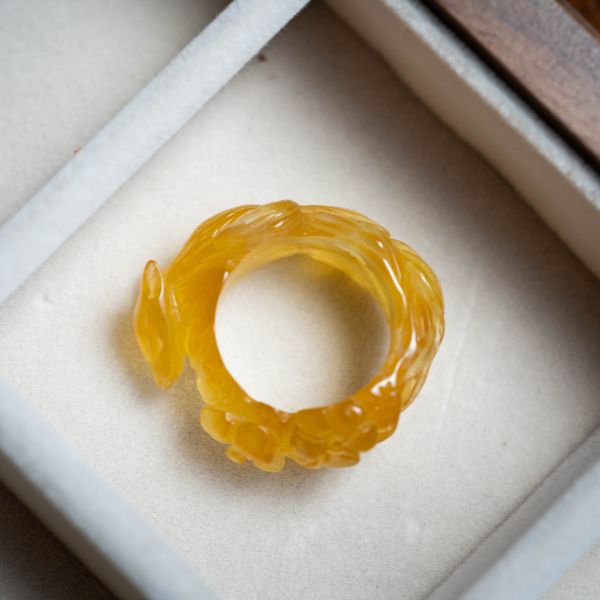 Enchanting Yellow-Orange Serpentine Jade Fox Ring