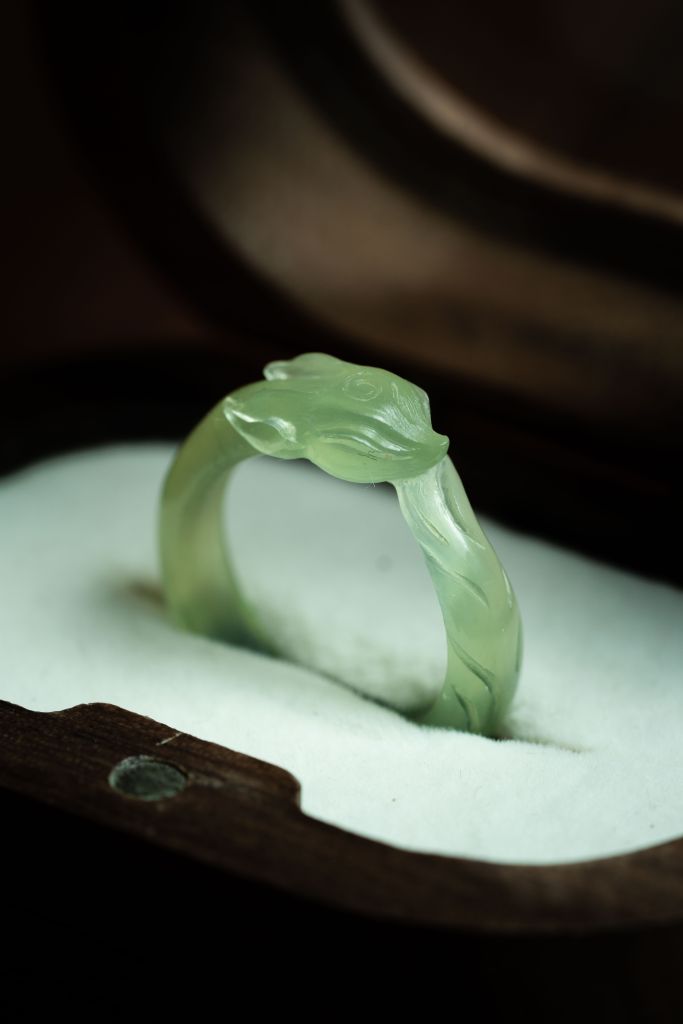 "Elegant Fox Spirit" Serpentine Jade Ring