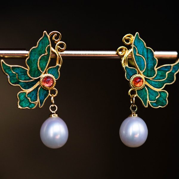 Cloud Butterfly Pearl Earrings