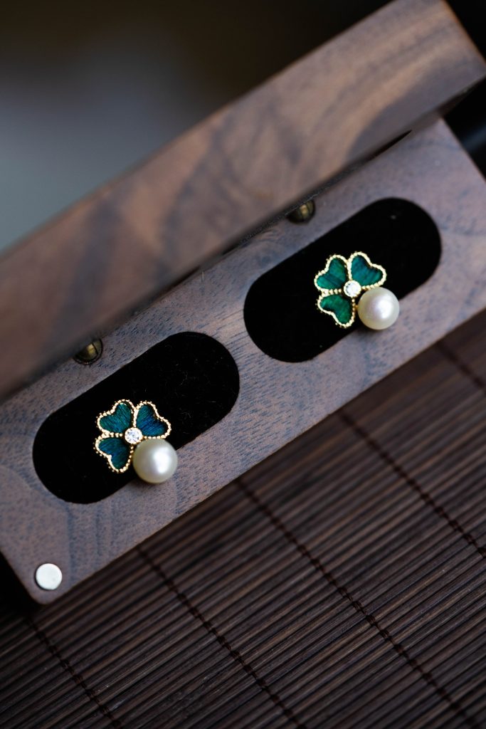 Begonia Pearl Studs